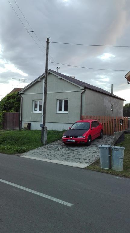 Halex 4 Villa Bojna ภายนอก รูปภาพ